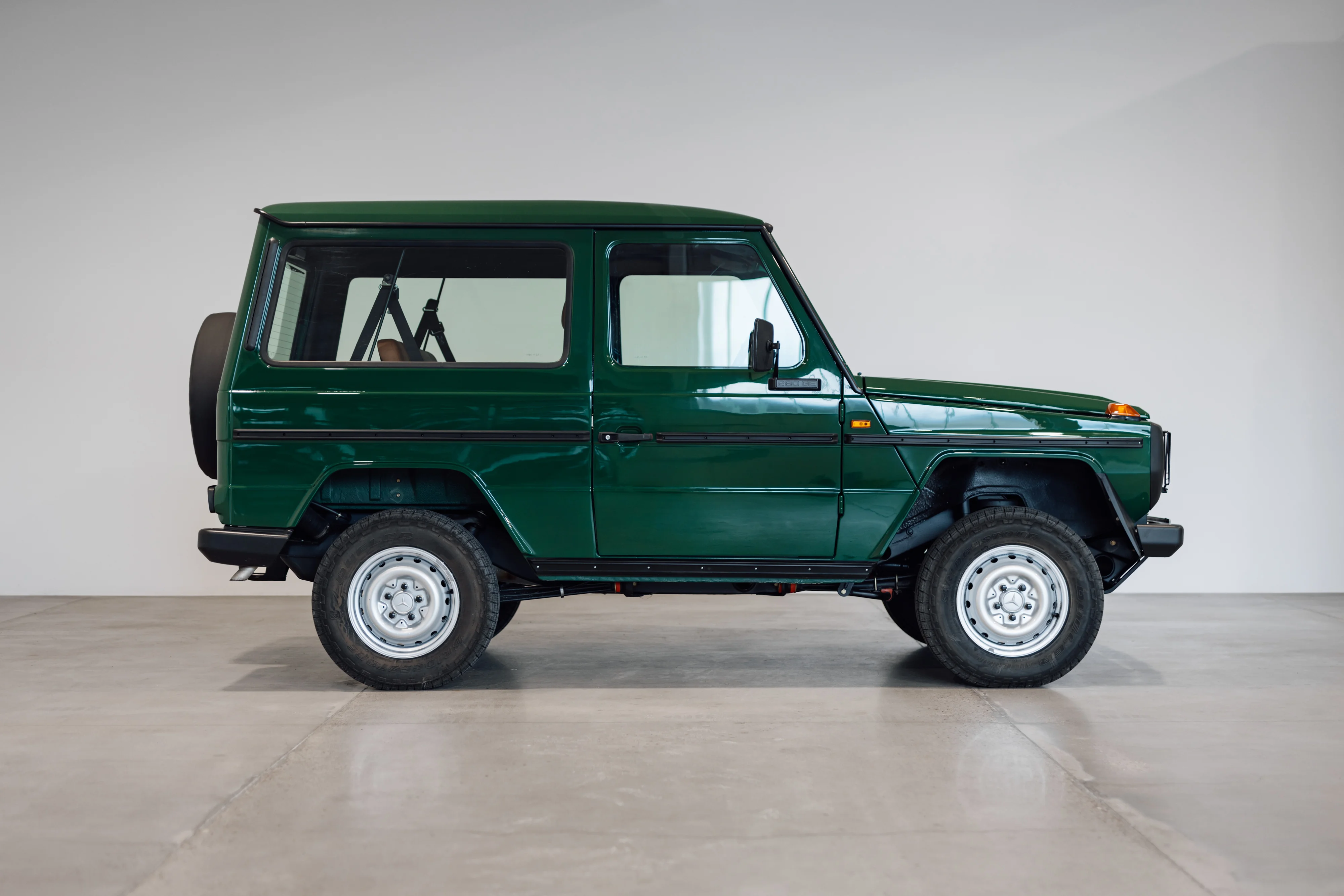 Mercedes-Benz 280 GE